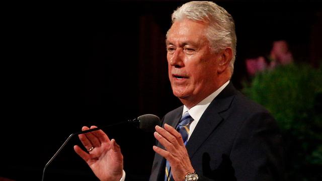 Präsident Dieter F. Uchtdorf von der Ersten Präsidentschaft spricht während der Versammlung am Sonntagvormittag der 186. Frühjahrs-Generalkonferenz der Kirche Jesu Christi der Heiligen der Letzten Tage am 3. April.