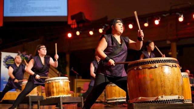 Die "Ogden Taiko Drummers" vom buddhistischen Tempel in Odgen.