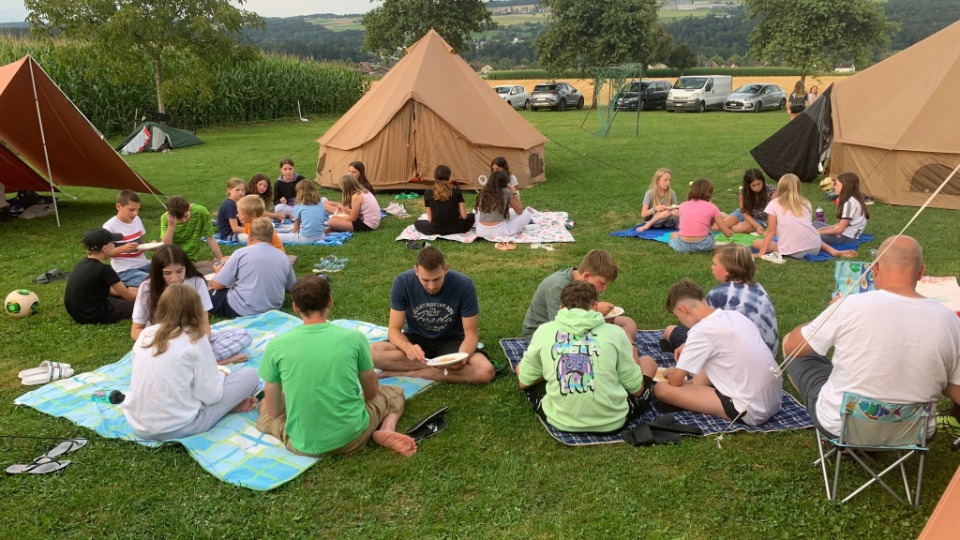 Abendessen auf dem Campingplatz